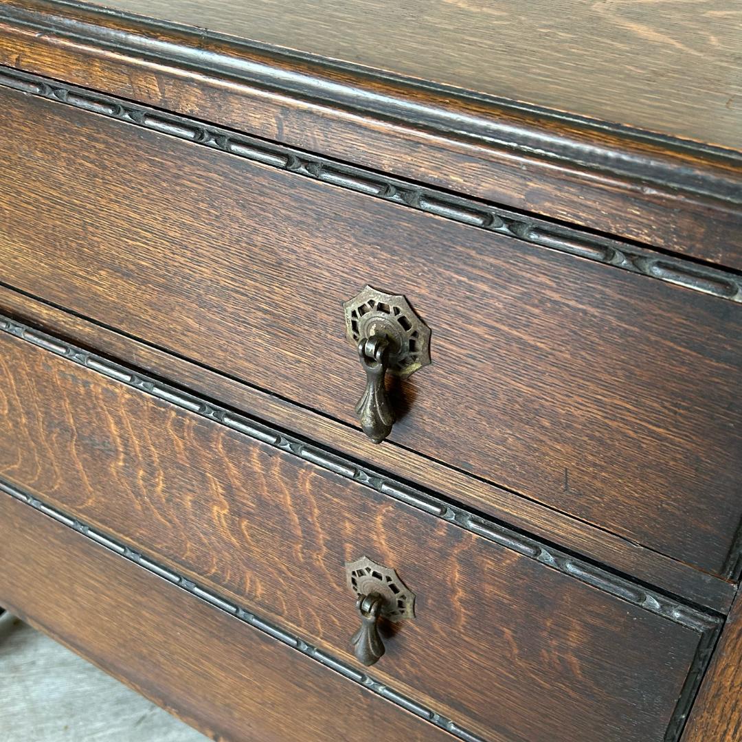 イギリス アンティーク　家具 チェスト　1930年頃 英国　520A