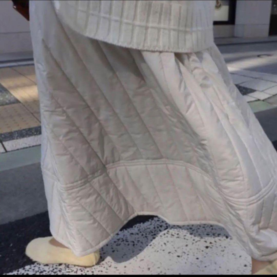 美品　キルティング フレアロングスカート