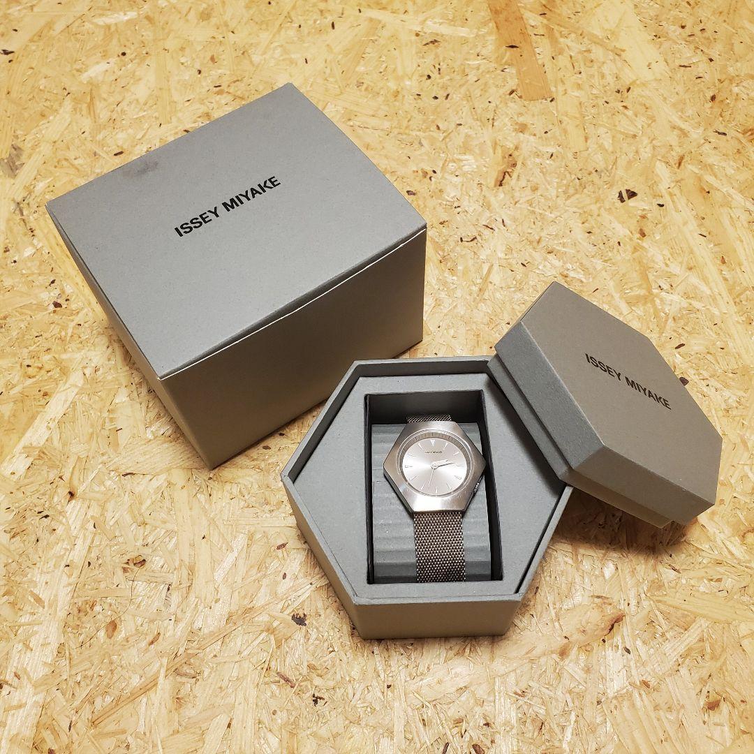 【ISSEY MIYAKE/イッセイミヤケ】時計 Roku 希少 稼動品