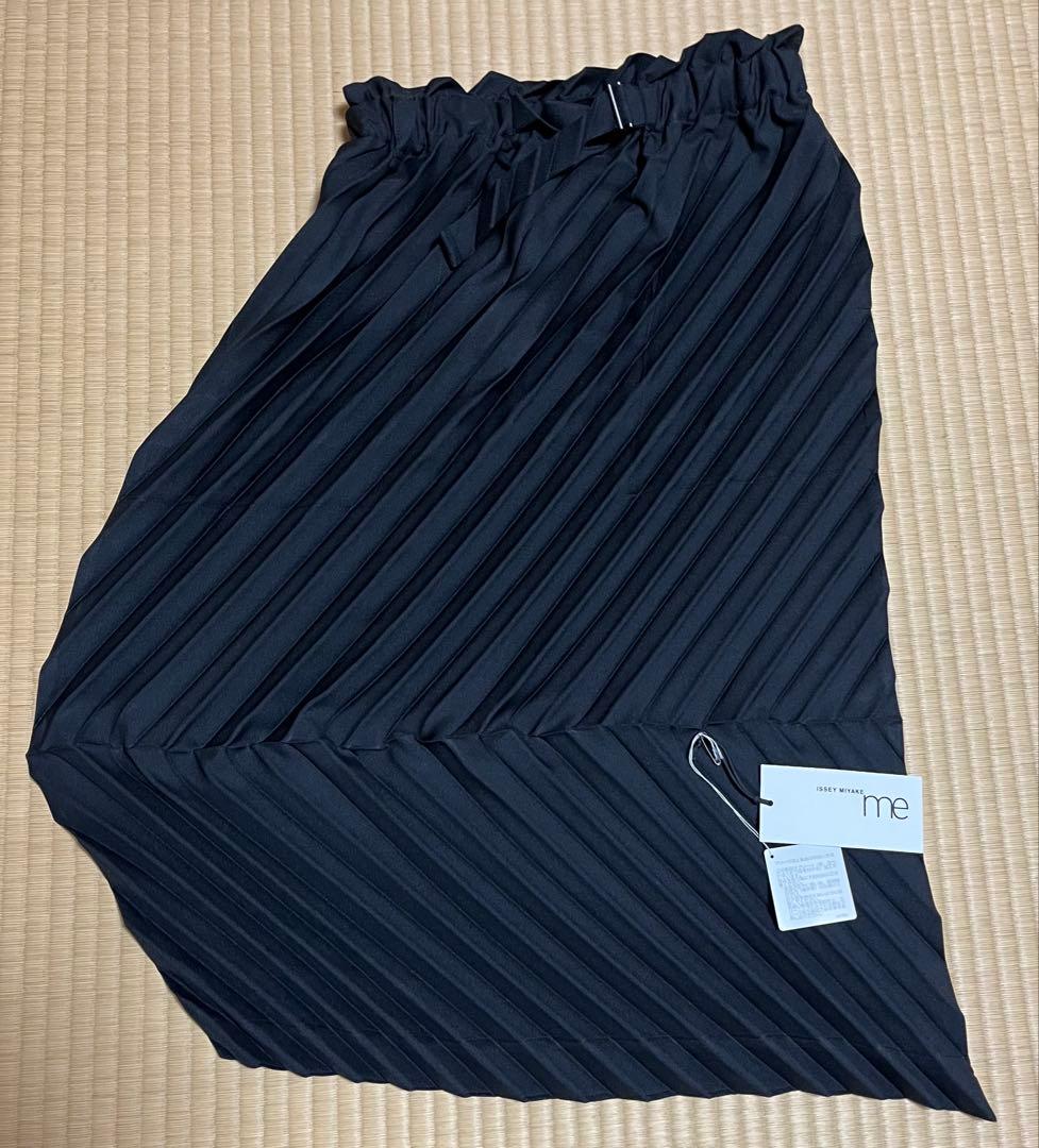 me イッセイミヤケ スカート 今年1月発売⭕️新品 未使用⭕️最終値下げ中