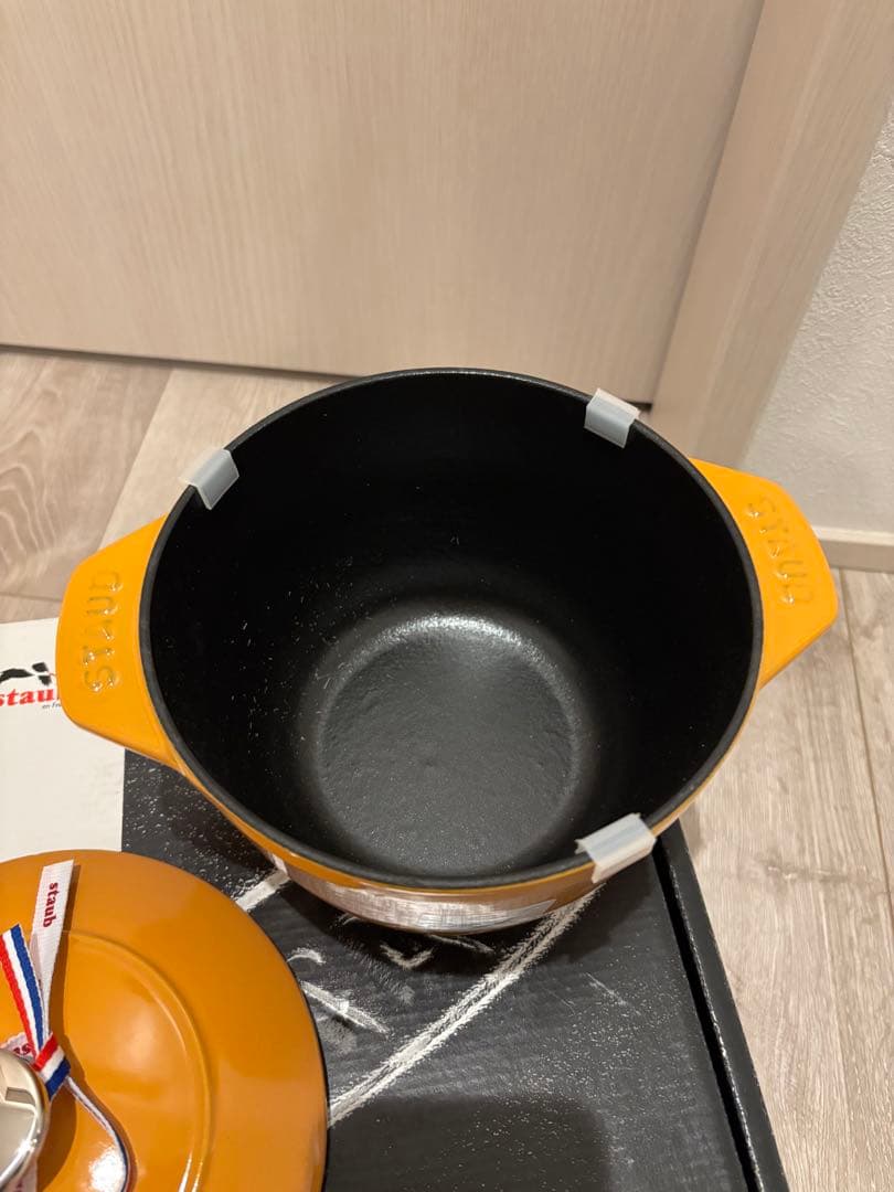 STAUB ラ•ココットde GOHAN マスタード