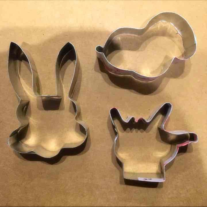 珍しいクッキー型 うさぎ スヌーピー 手