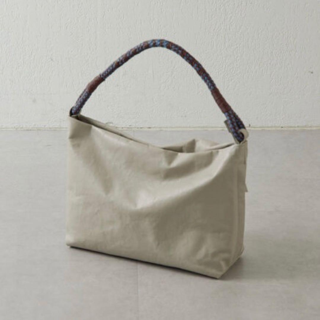 [momo ] ear PAPILLONNER - ワンハンドルバッグ