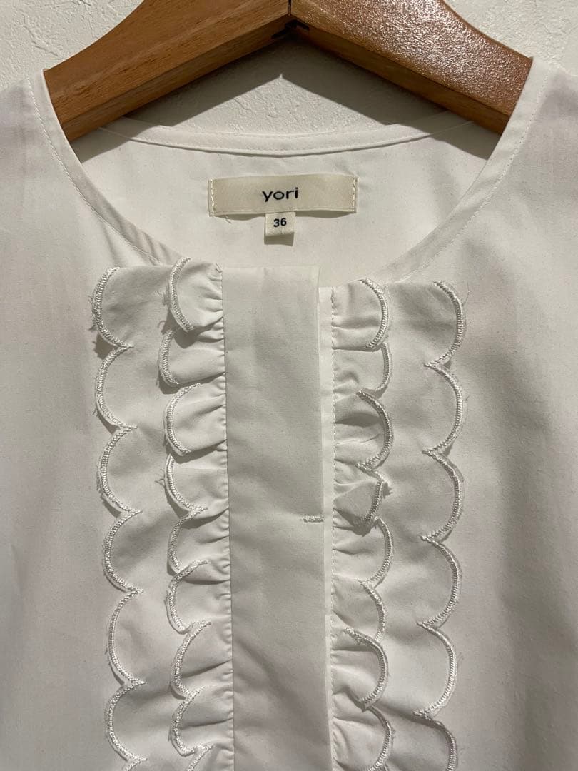 yori スカラップ刺繍シャツ36