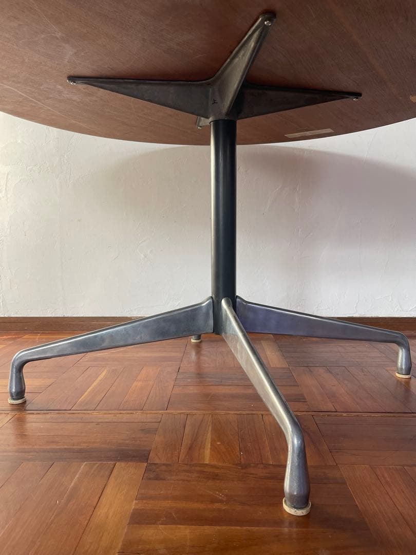 ハーマンミラー ヴィンテージ イームズ セグメンテッドベース ラウンド テーブル