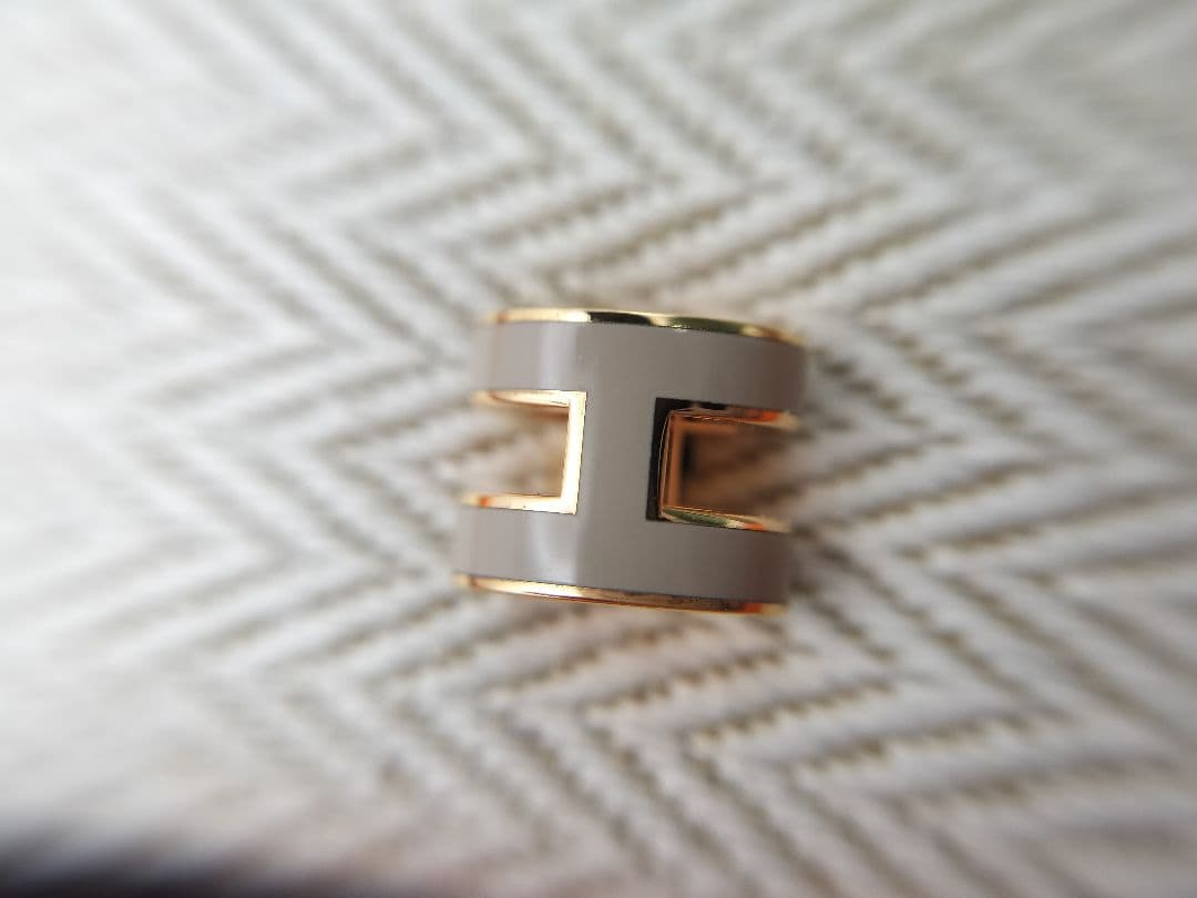 HERMES Hモチーフピアス 専用ポーチ付き