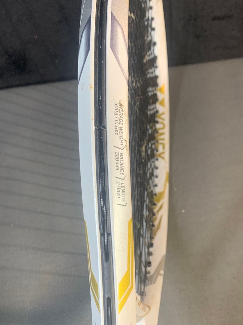 YONEX VCORE 100 テニスラケット 305g