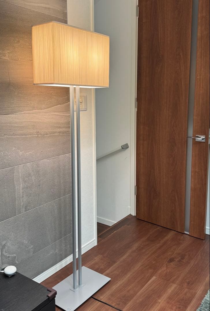 ✴︎値下げしました！【YAMAGIWA】BAUMN フロアライト