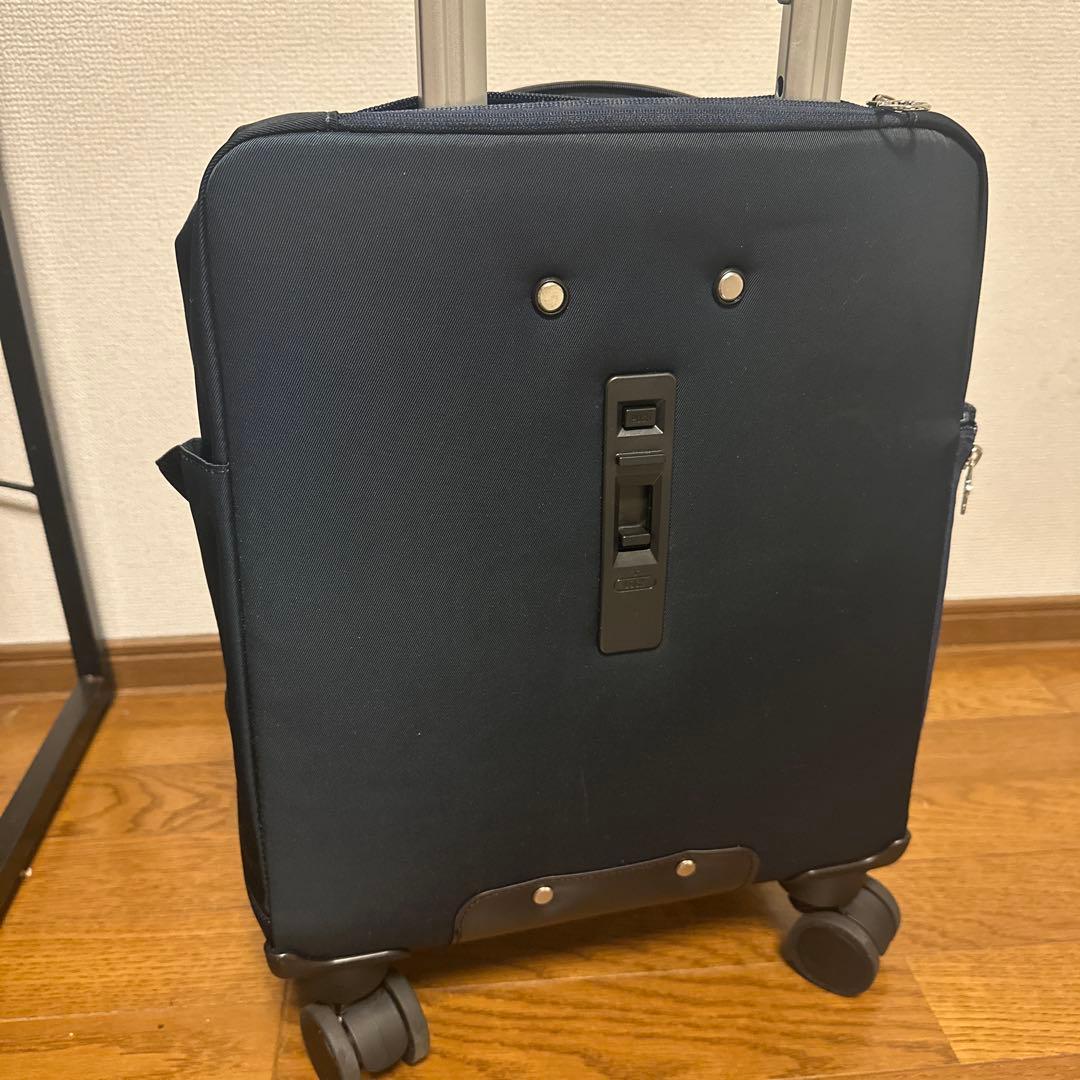 美品✨カナナプロジェクト　マイトロリーキャリーケース 24ℓ 旅行　機内持ち込み