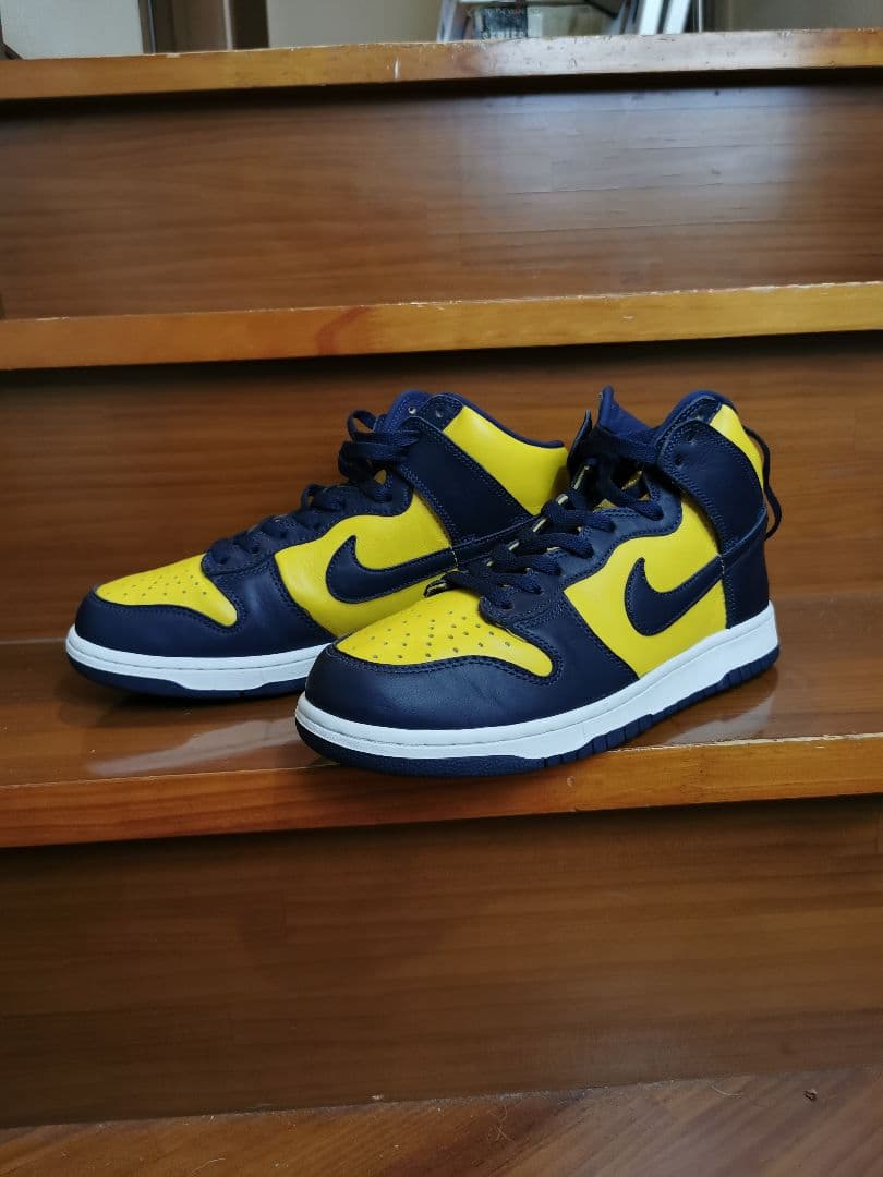 デッドストック商品　ナイキ　ダンクハイ　一番人気ミシガンカラー