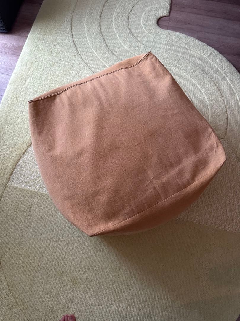 HAY POUF マスタード