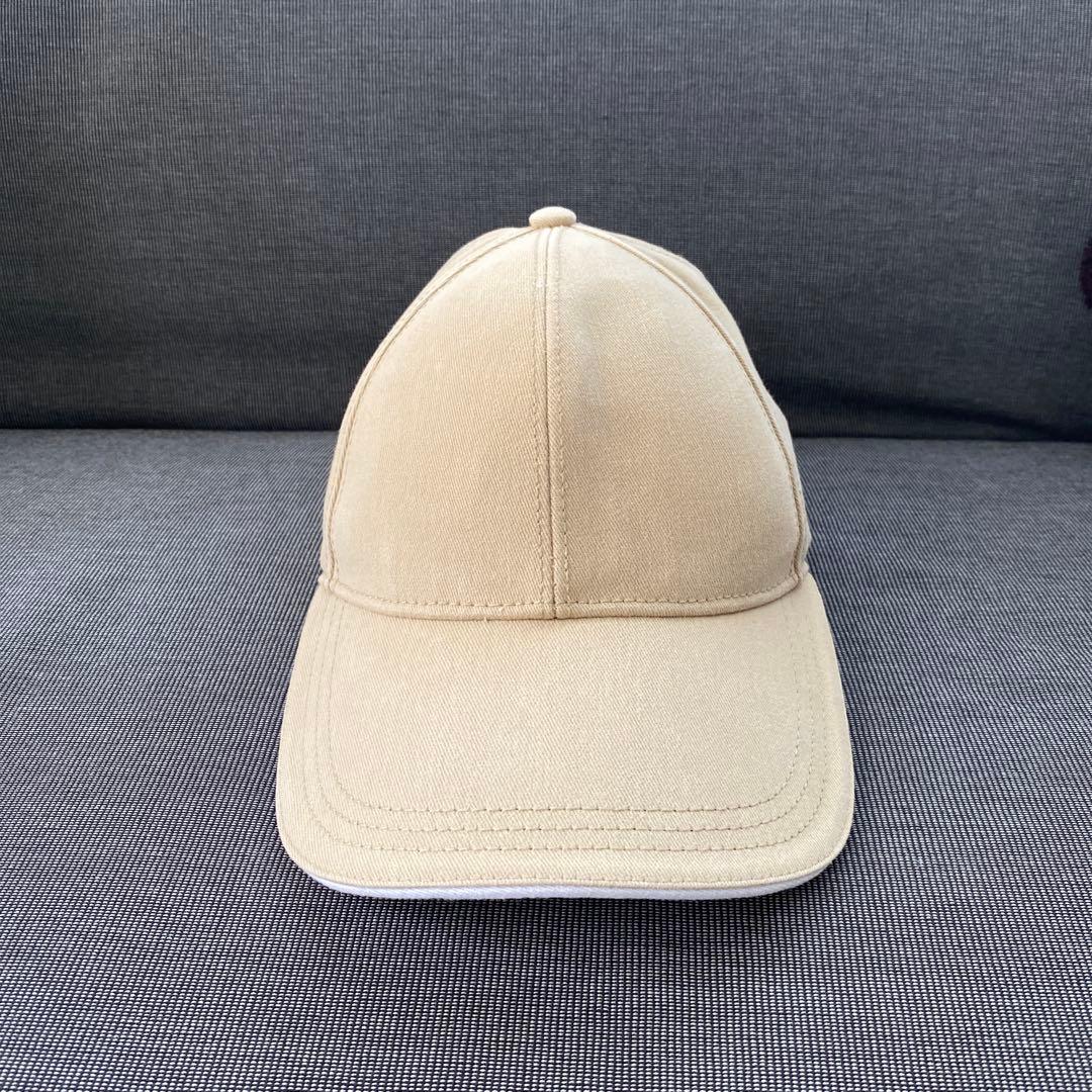 プラダ　キャップ　Mサイズ　　男女兼用