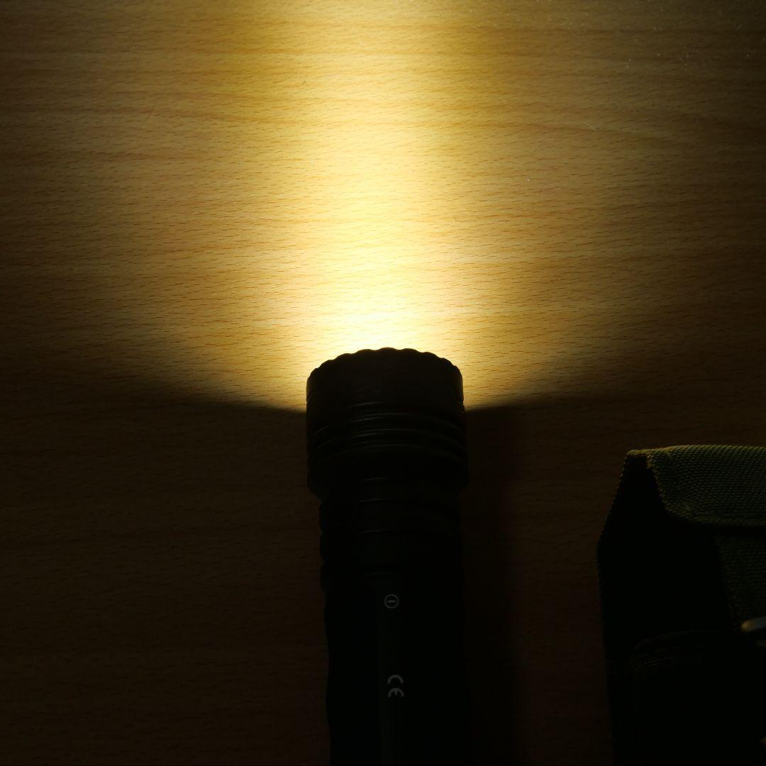 【中古】OLIGHT　鮫　seeker 3 pro アーマーグリーン　限定品