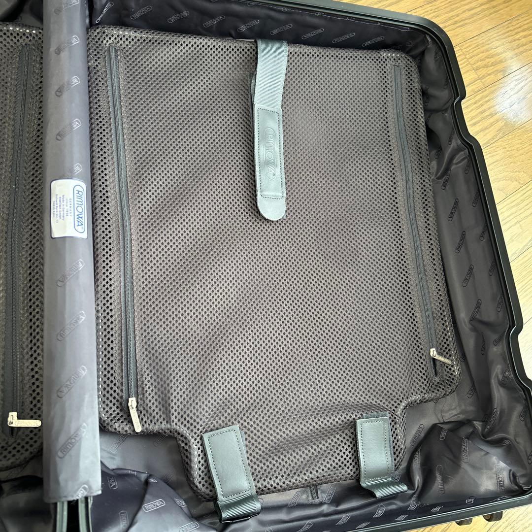 RIMOWA ブラック 中型キャリーケース