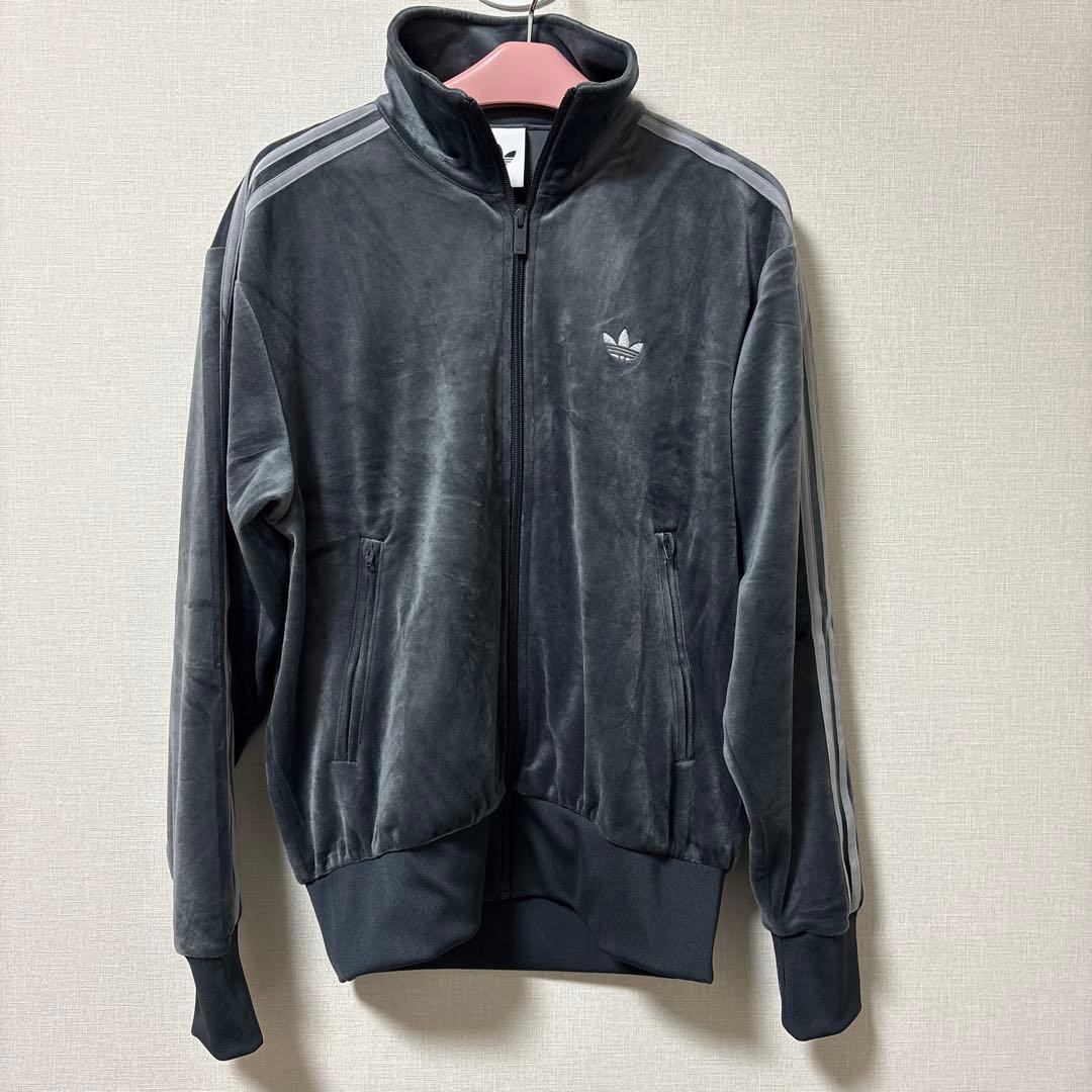＜adidas Originals＞ファイヤーバード ベロアトラックトップ