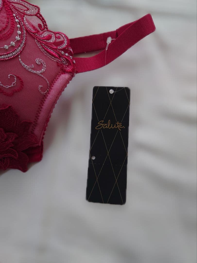 WACOAL ワコール サルート リアルアップ 【Ｒｅａｌ　Ｕｐ　Ｂｒａ】
