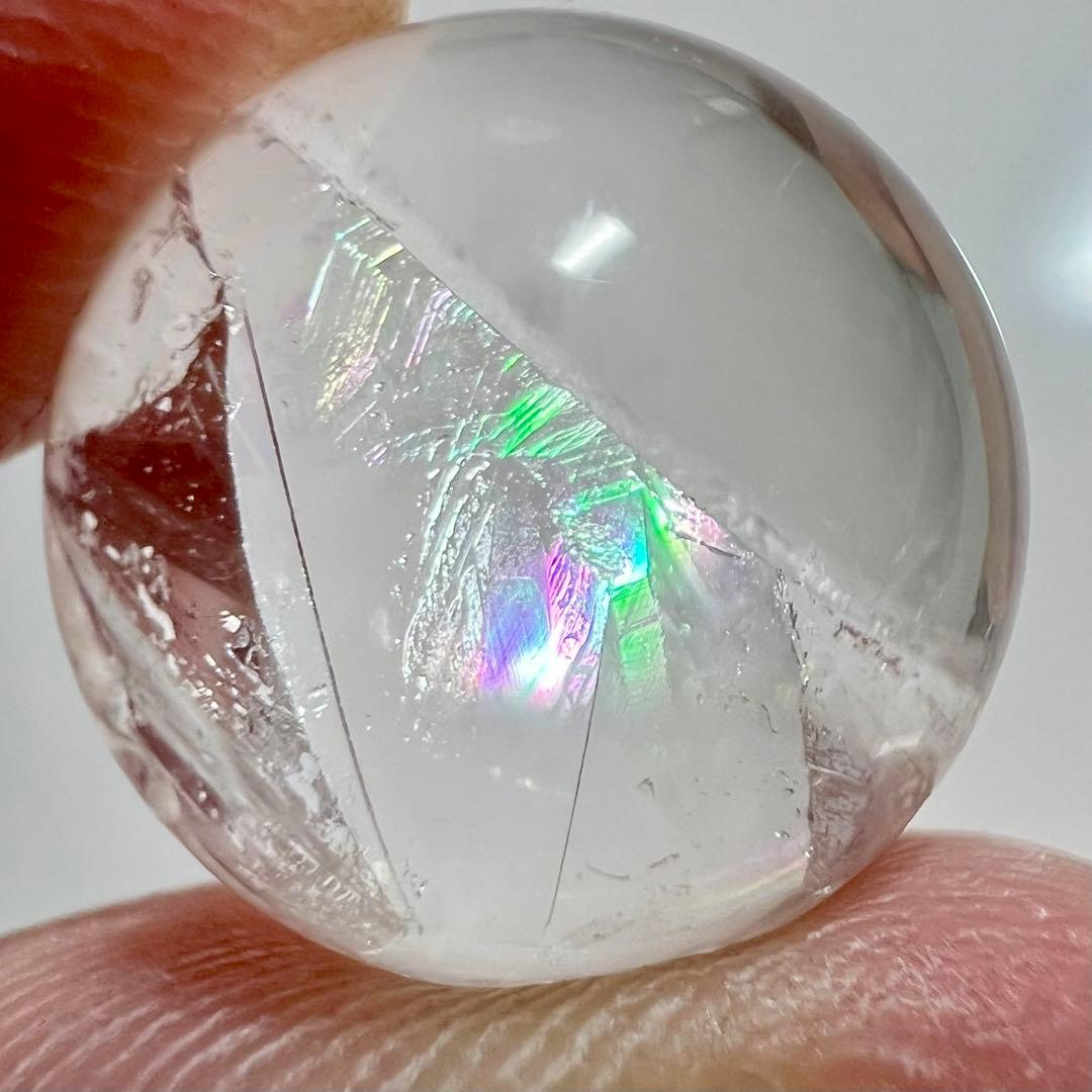 超レア　高品質　虹入り貫入水晶　クォーツインクォーツ　スフィア　クリスタル　4
