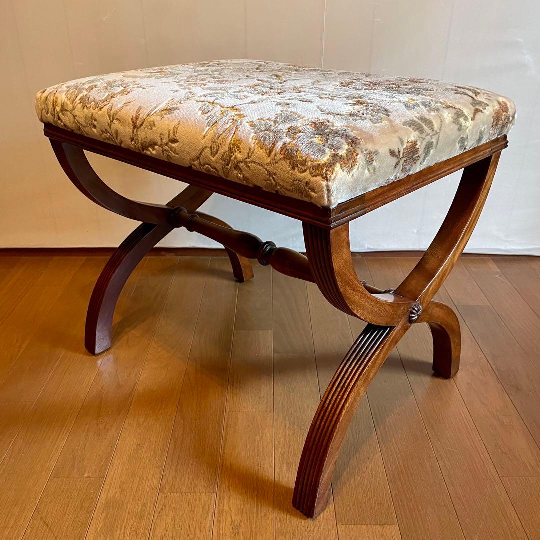 クラシカル 金華山張りスツール