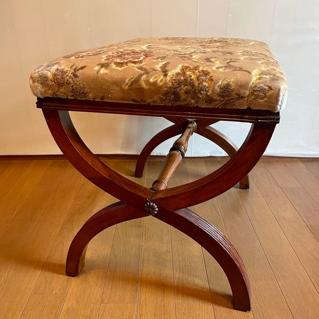 クラシカル 金華山張りスツール