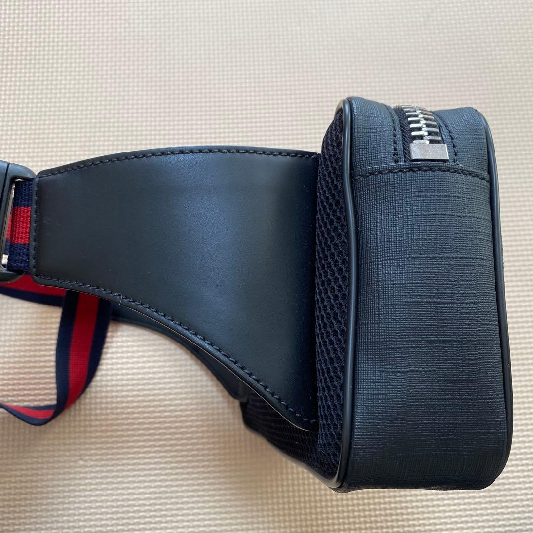 ぢるちる ！！GUCCI ボディバッグ GGスプリーム　シェリーライン