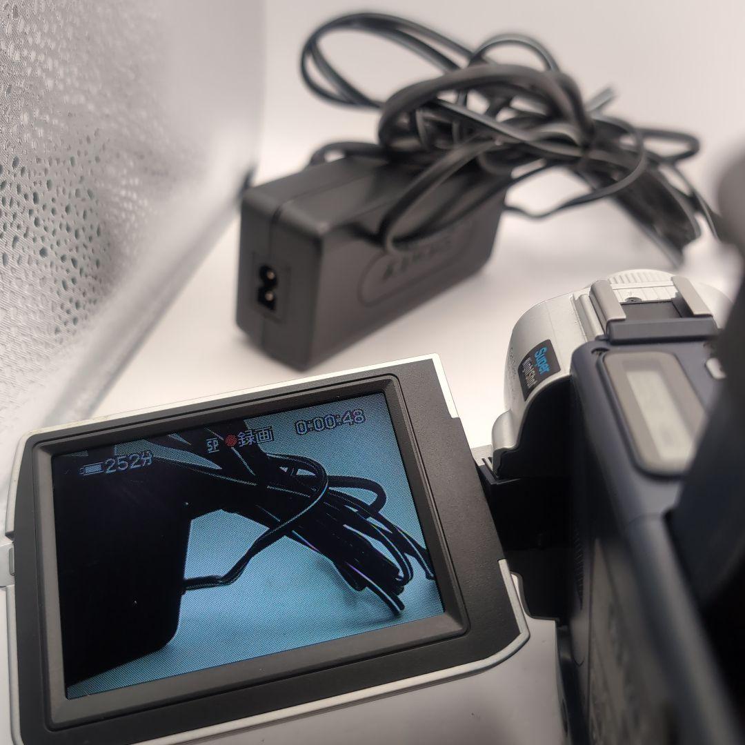 外観美品 miniDVのダビングに SONY ビデオカメラ DCR-TRV17