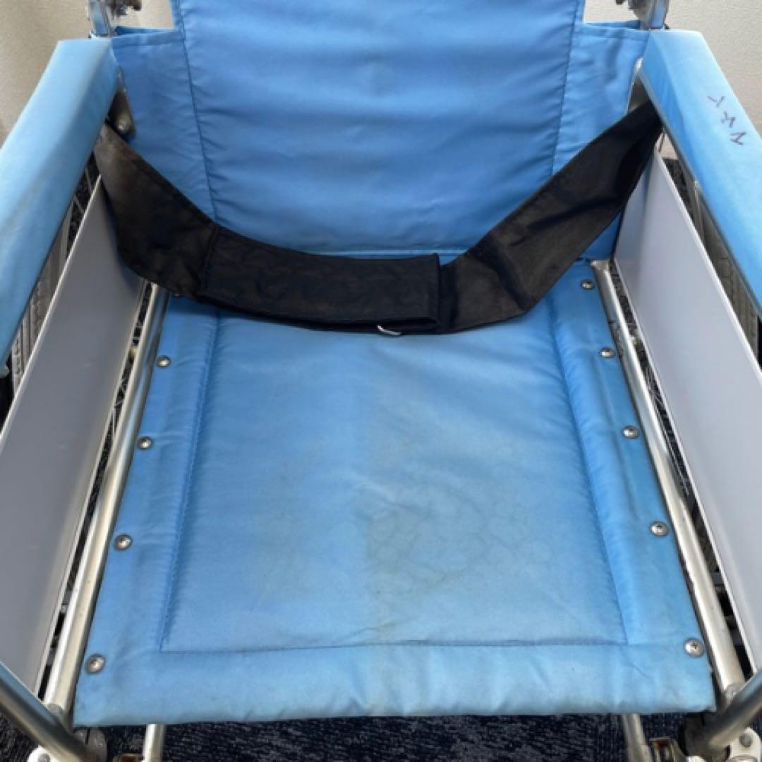 MiKi 車椅子 中古 軽量タイプ ブレーキ付き 介助式
