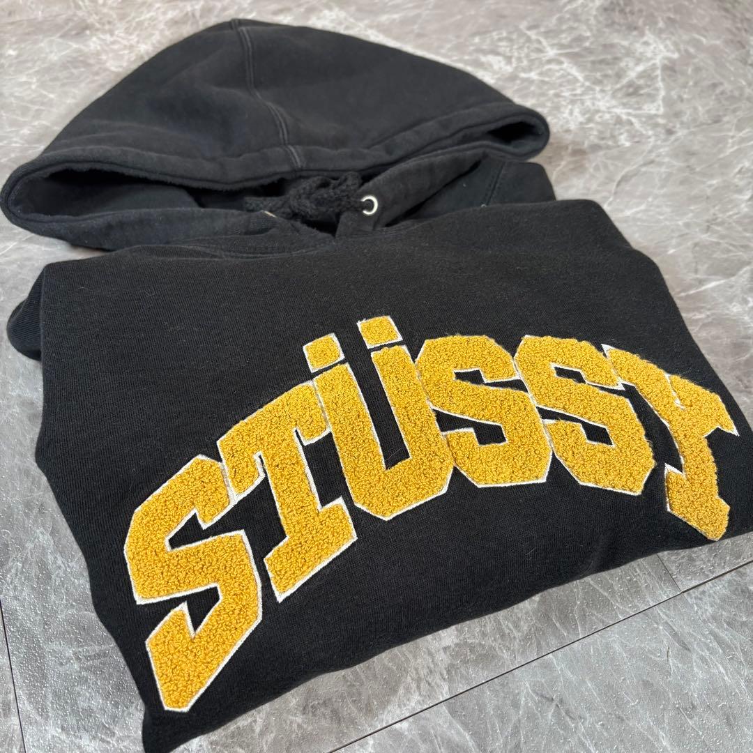 ✨人気✨ステューシー STUSSY パーカー アーチロゴ【L】裏起毛 ブラック