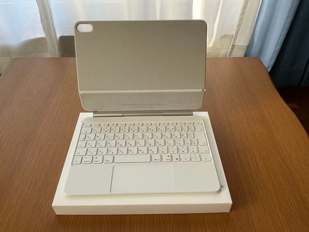 Apple iPad Air M3 11インチ及びmagic keyboard