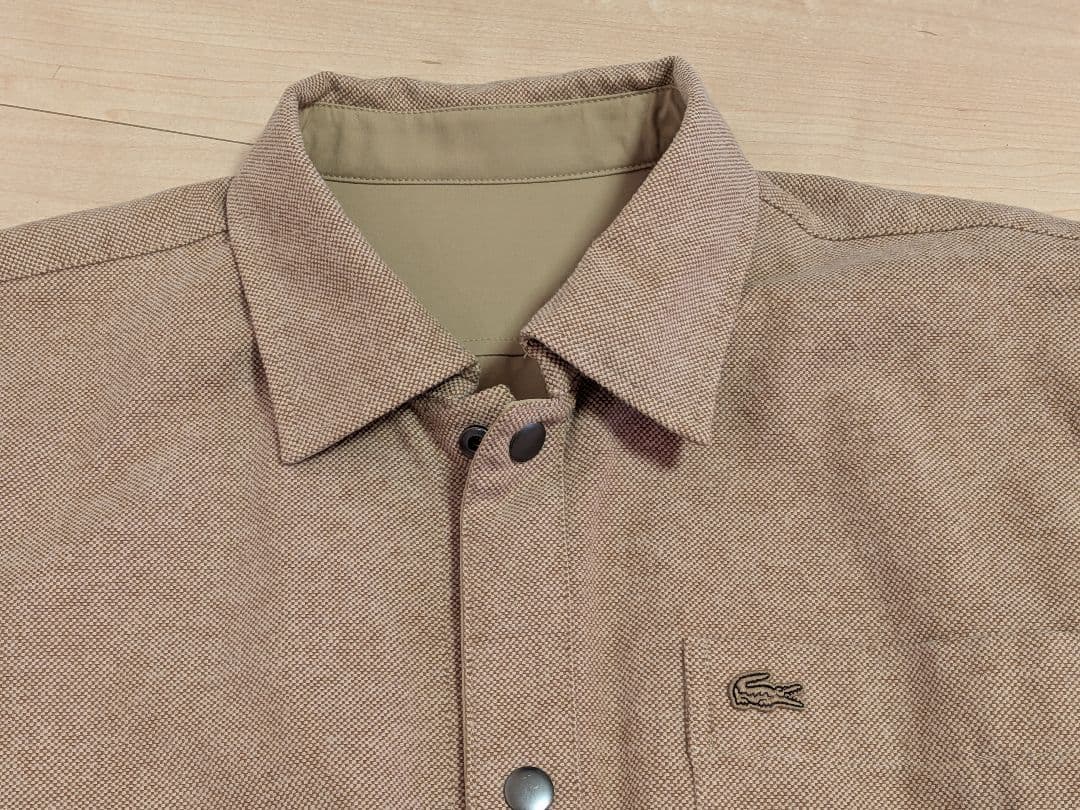 Lacoste ベージュボタン付きシャツ