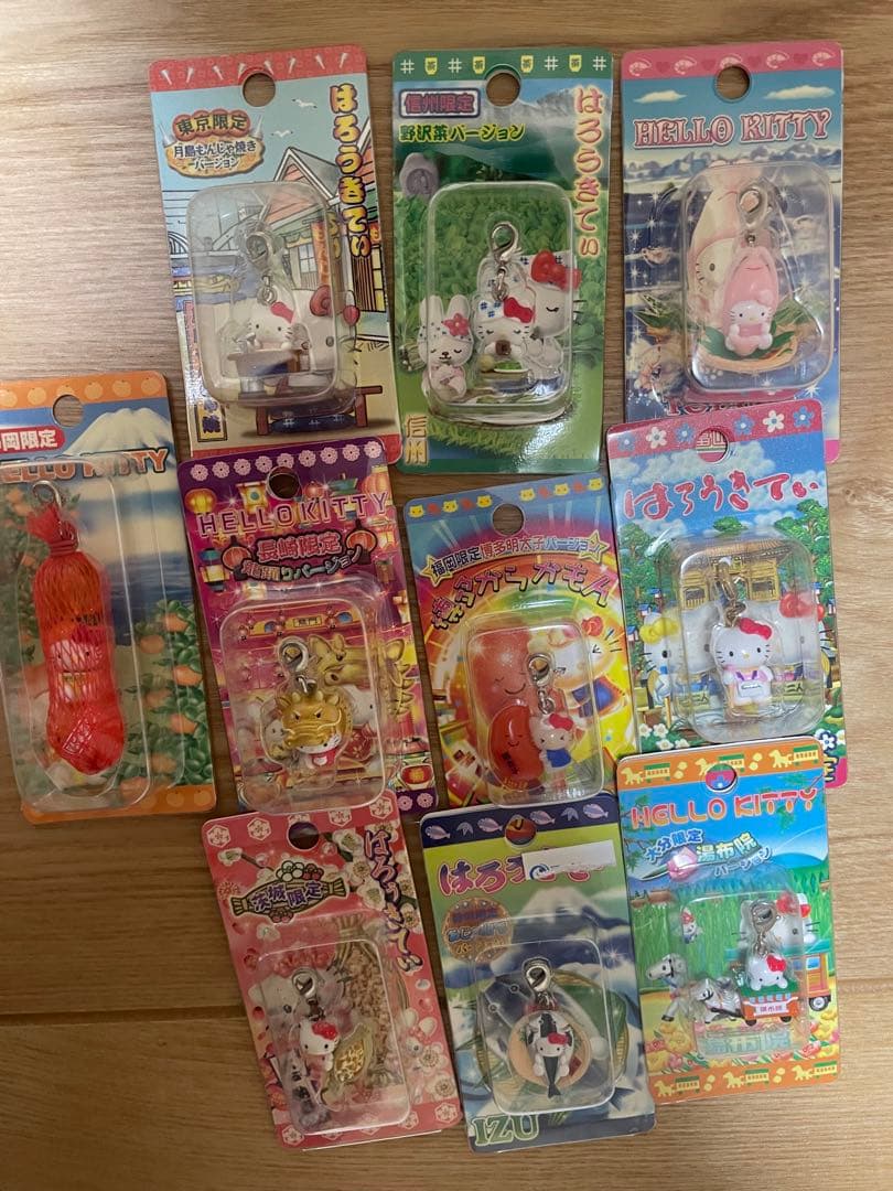 ご当地ハローキティチャーム20個