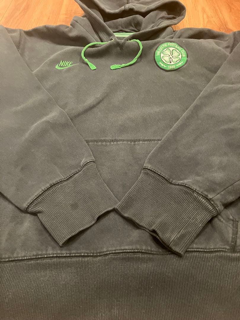 【入手困難】Nike×セルティックFC/スウェットパーカー/ジャージ L