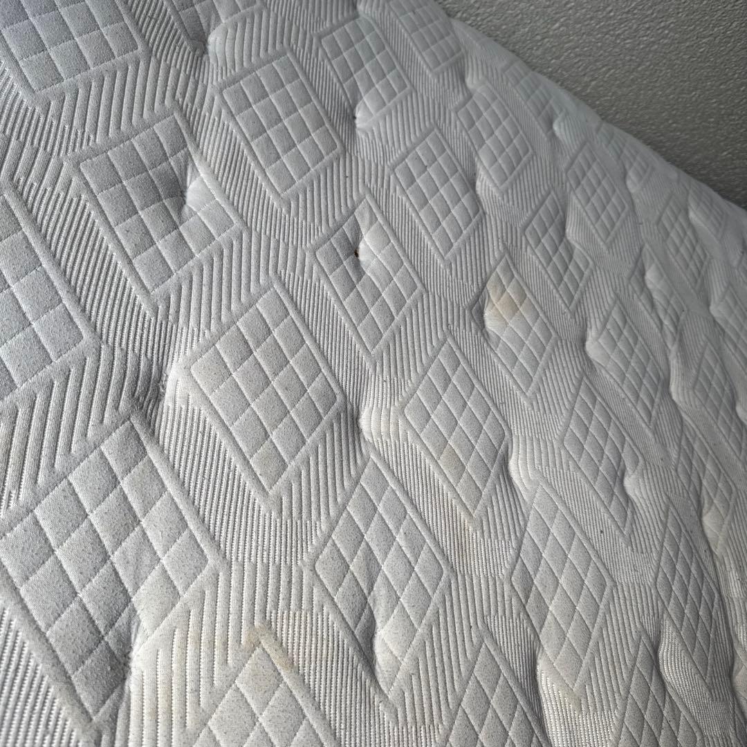 無垢材ベッドフレーム Kingsdown マットレス セット　セミダブル　レトロ