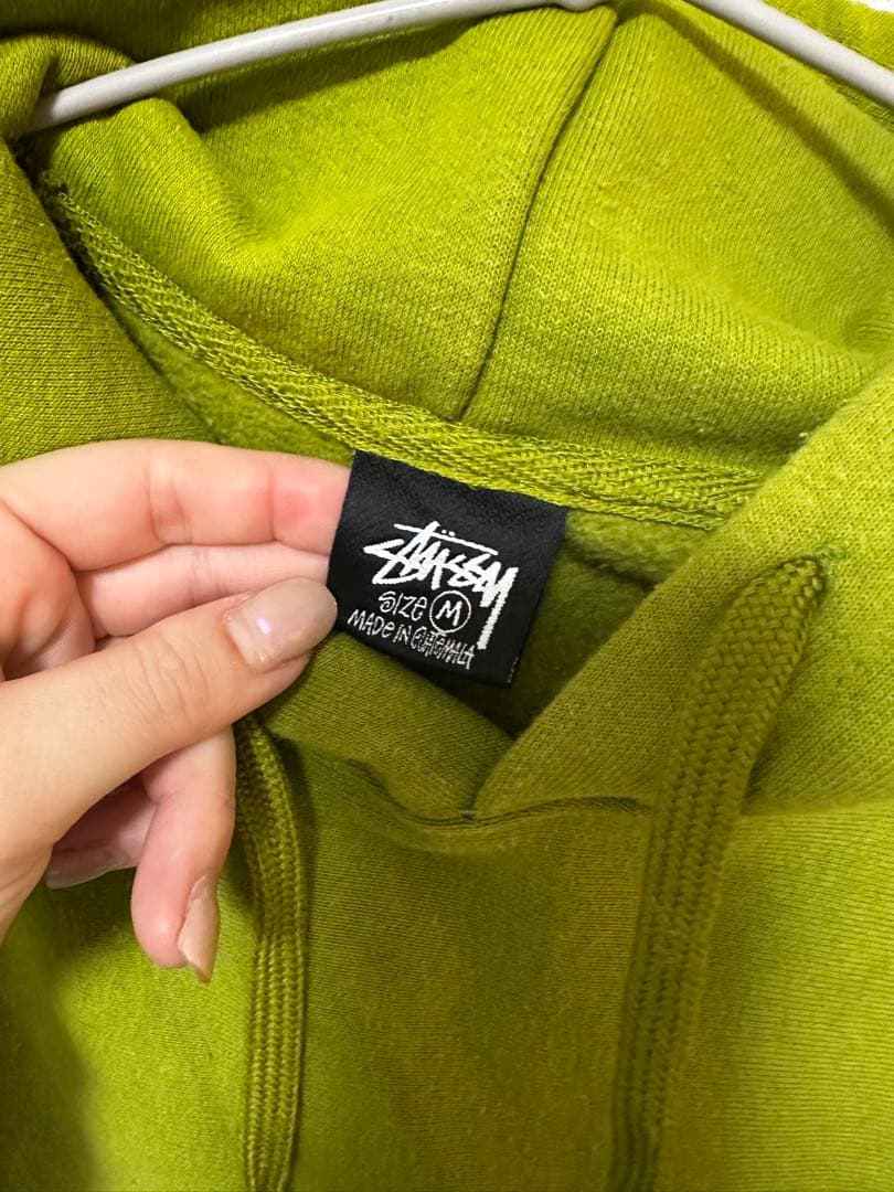 STUSSY パーカー　カーキ　サイズM