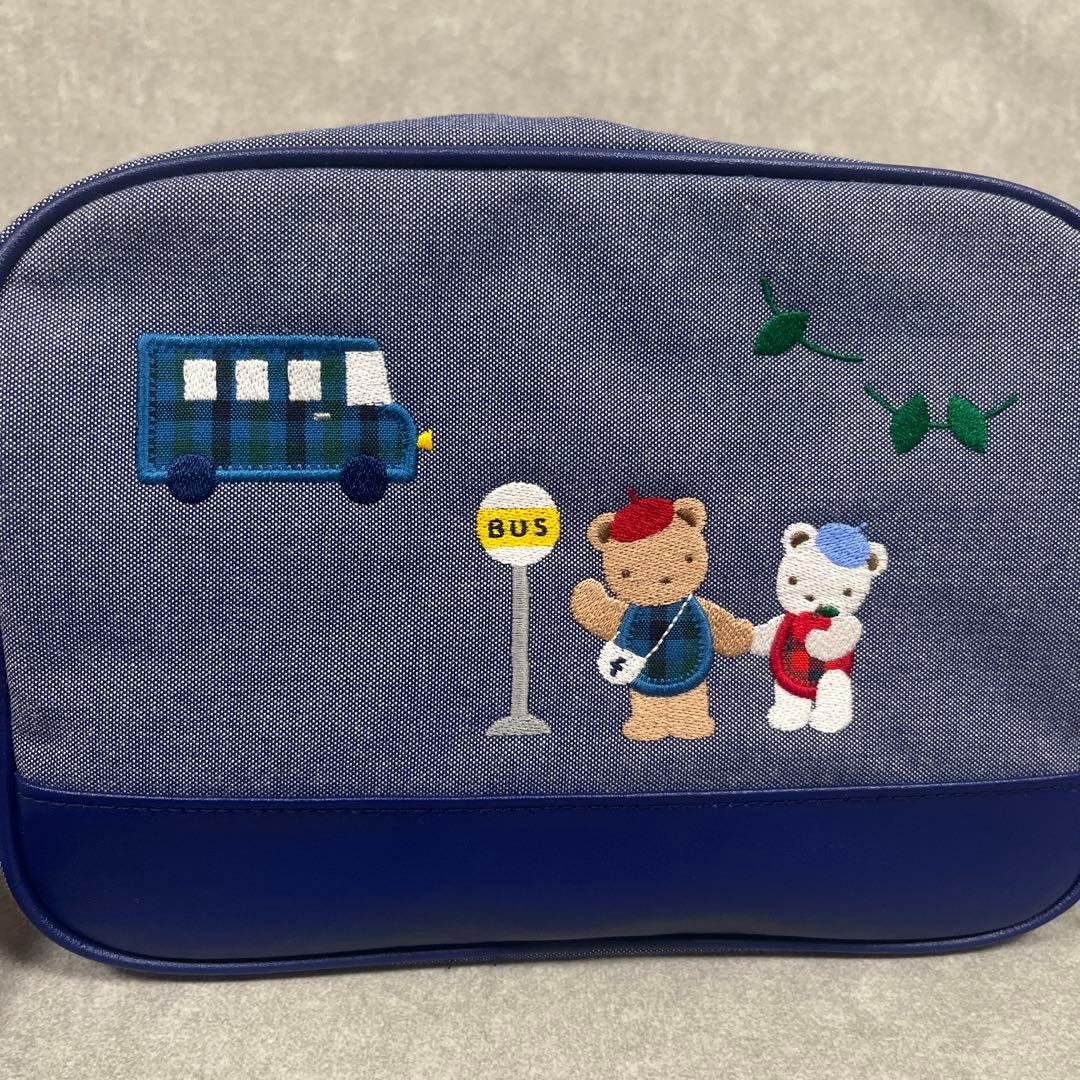 ファミリア 幼稚園　ショルダーバッグ　刺繍　デニム　美品　今季