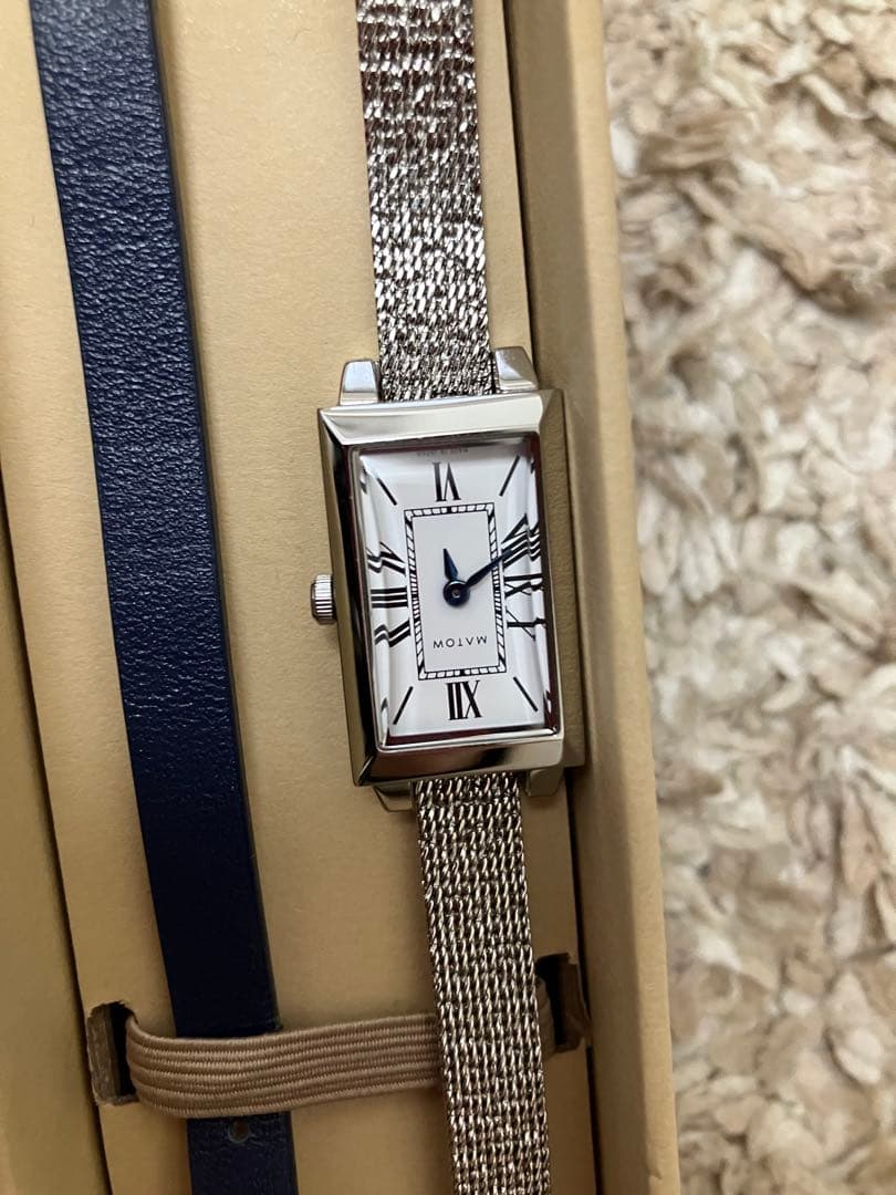 MATOW / マトウ　　スクエア シルバー銀 花/クォーツとエリンジューム