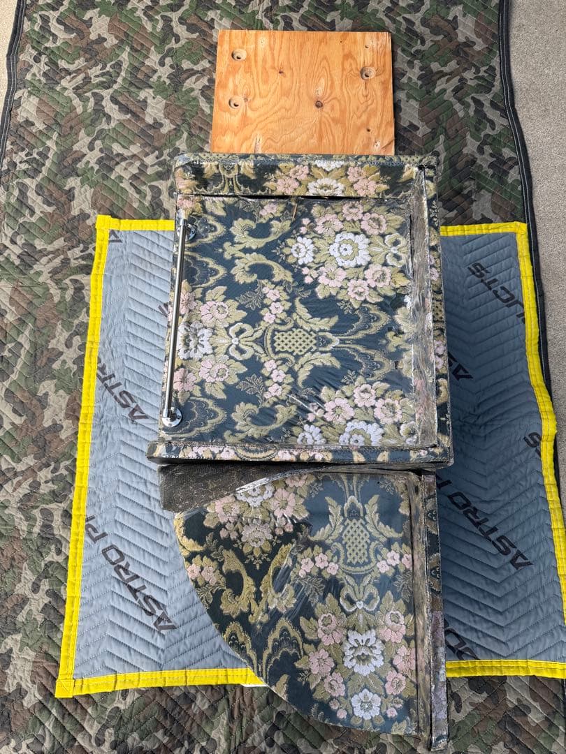 UD クオン　金華山　センターコンソール