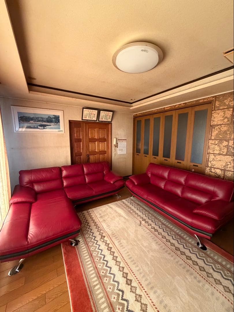 レザー赤ソファ モダンデザイン