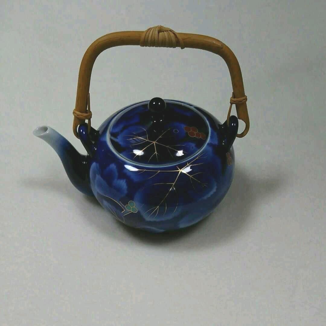 宮内庁御用達 深川製磁 瑠璃 ・ 染錦葡萄柄 茶器揃（ 急須 ・湯呑 ）