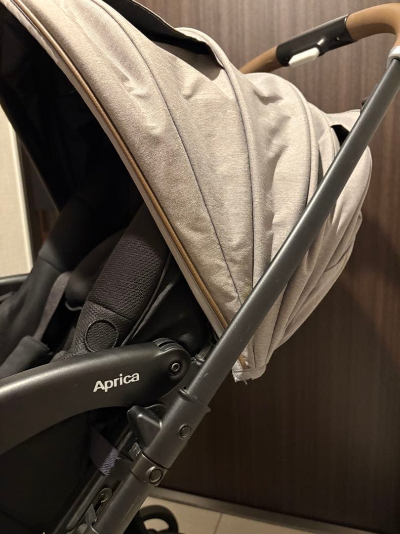 限定価格！2024年Aprica ラクーナクッションフリーADレインカバー付き