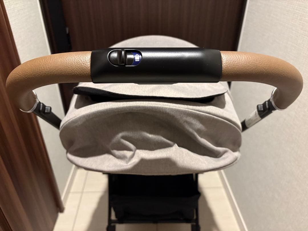 限定価格！2024年Aprica ラクーナクッションフリーADレインカバー付き