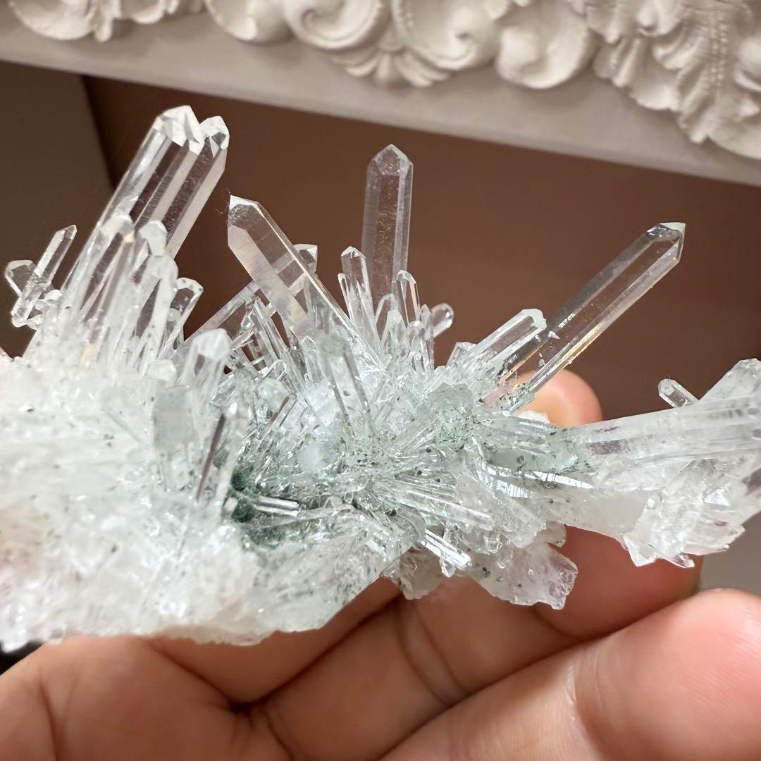 高品質　コロンビア産　レムリアンシードクラスター　自立　緑色の雲母共生⑤