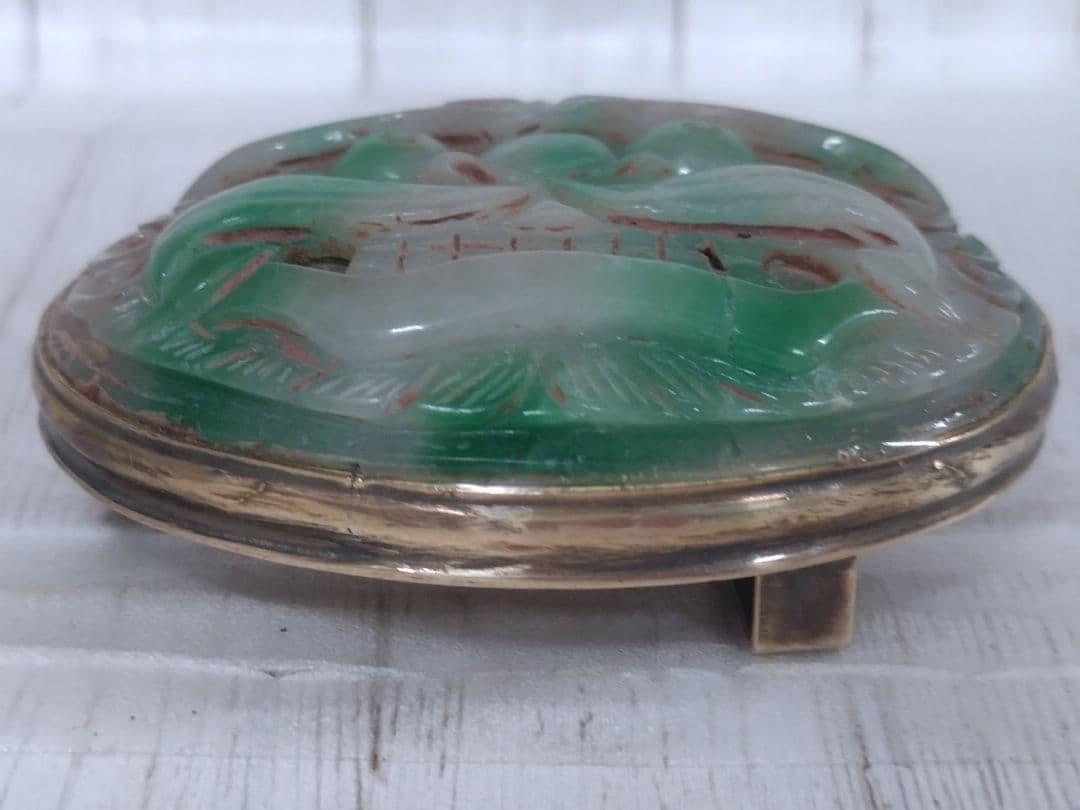 翡翠彫刻 楕円形アンティークバックル