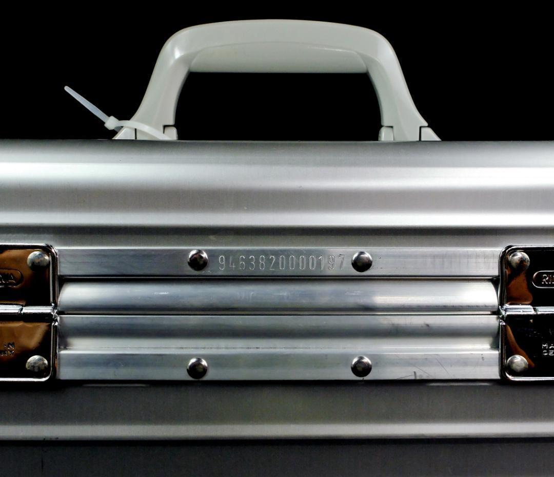 リモワ 946.38『OPAL』アルミ・ビューティケース 17L （美品）鍵付き