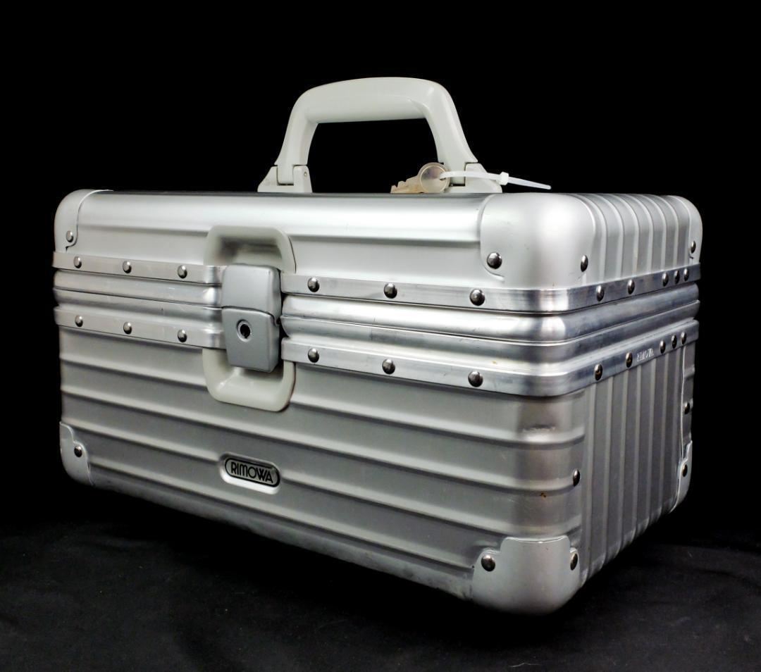リモワ 946.38『OPAL』アルミ・ビューティケース 17L （美品）鍵付き