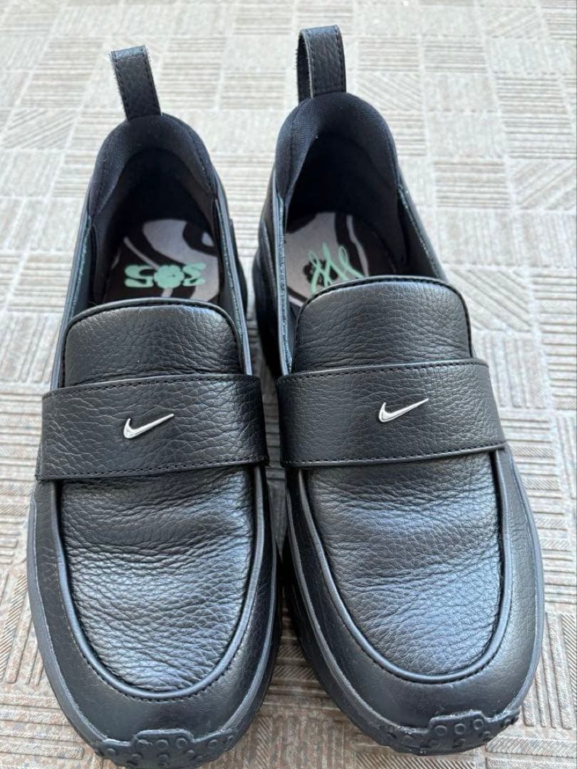 Nike エアマックス　フェノメナ