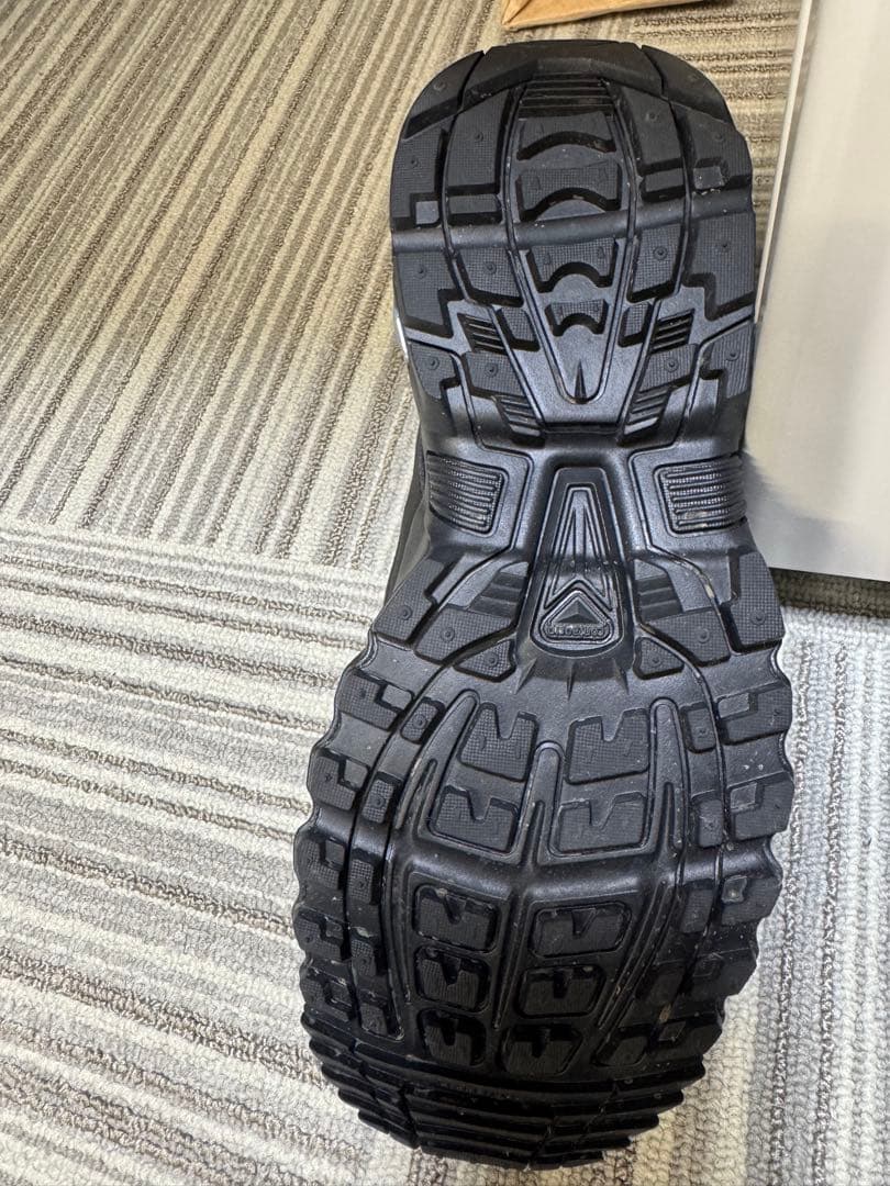 美品✨SALOMON ブラックスニーカー 24.5cm