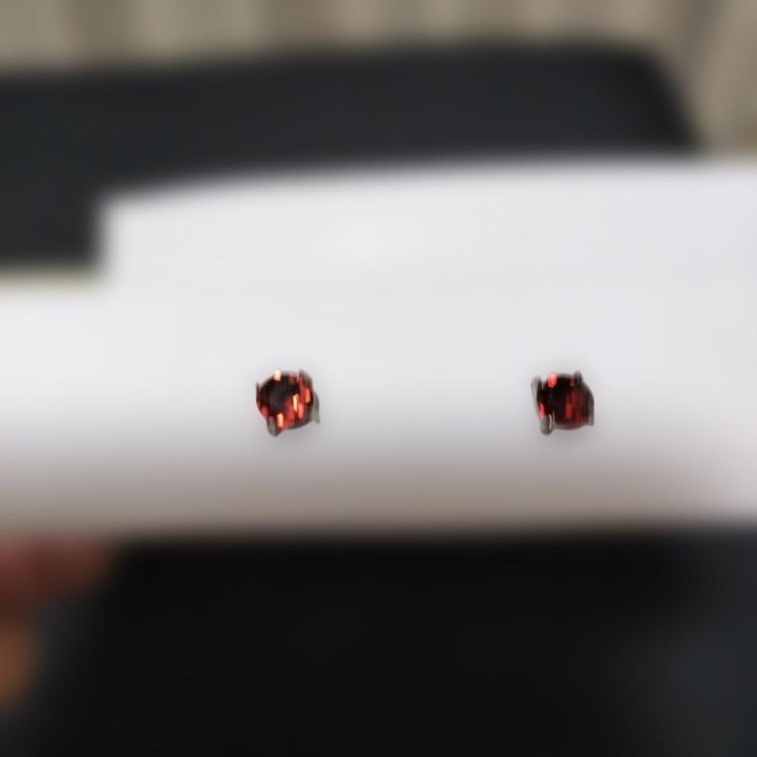 K18-WG ガーネット入り ピアス セット 石の直径5mm　新品未使用品