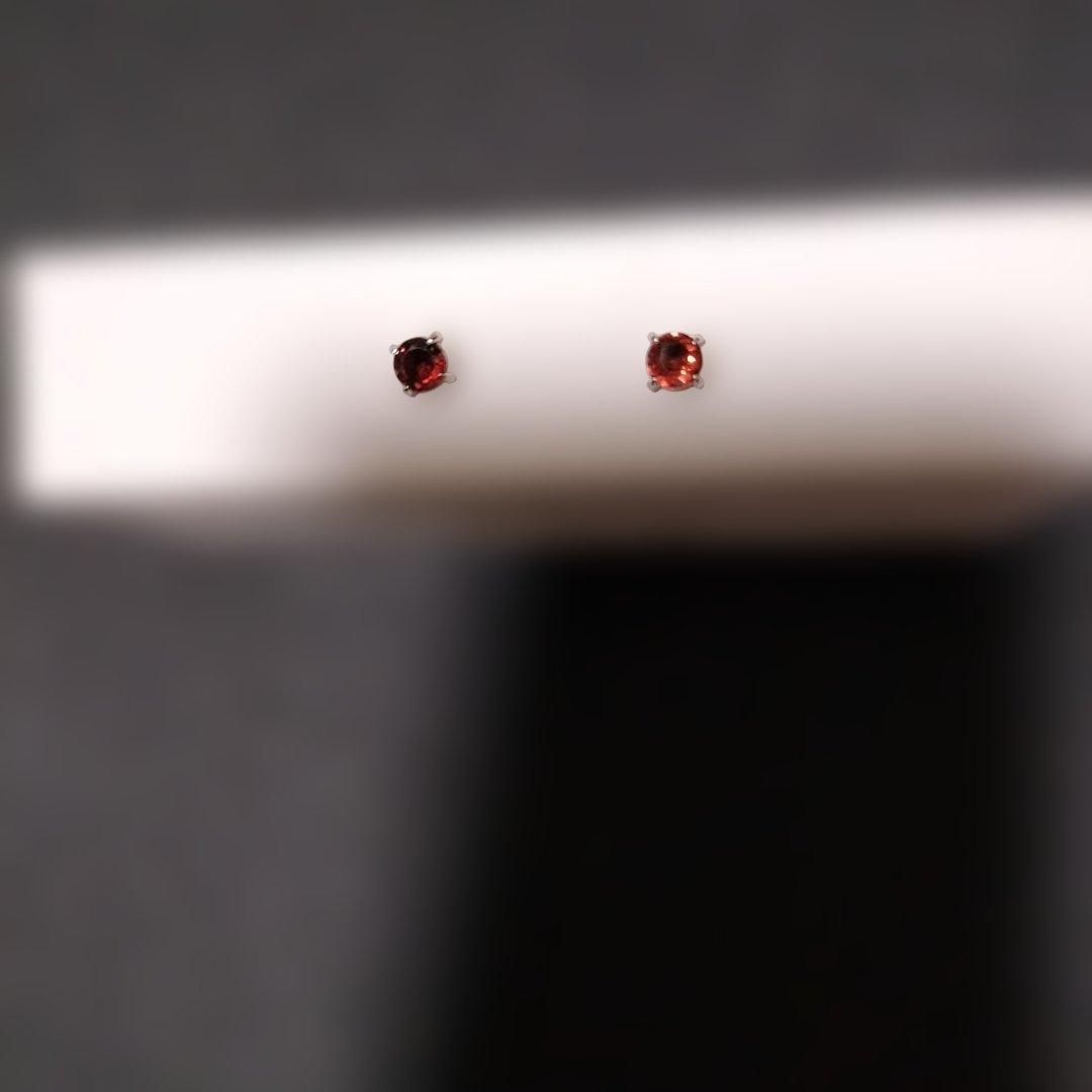 K18-WG ガーネット入り ピアス セット 石の直径5mm　新品未使用品