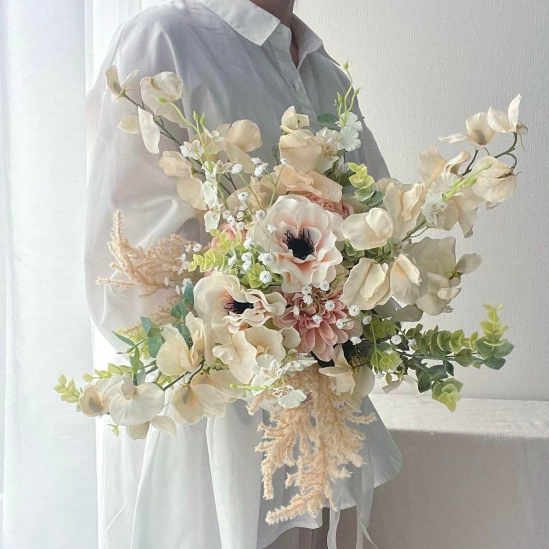 アネモネのブーケとブートニア　ウェディング　ブライダル　ベージュ　ピンク