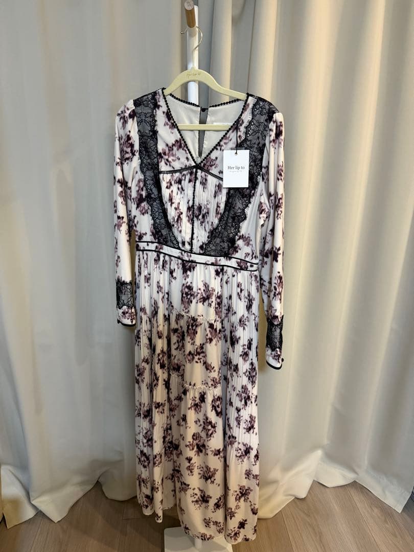 【しあわせ】Grasse Floral Pleated Dress